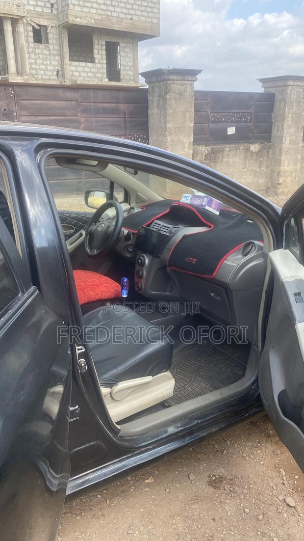 Toyota Vitz 1.3 AWD 3dr 2009 Black