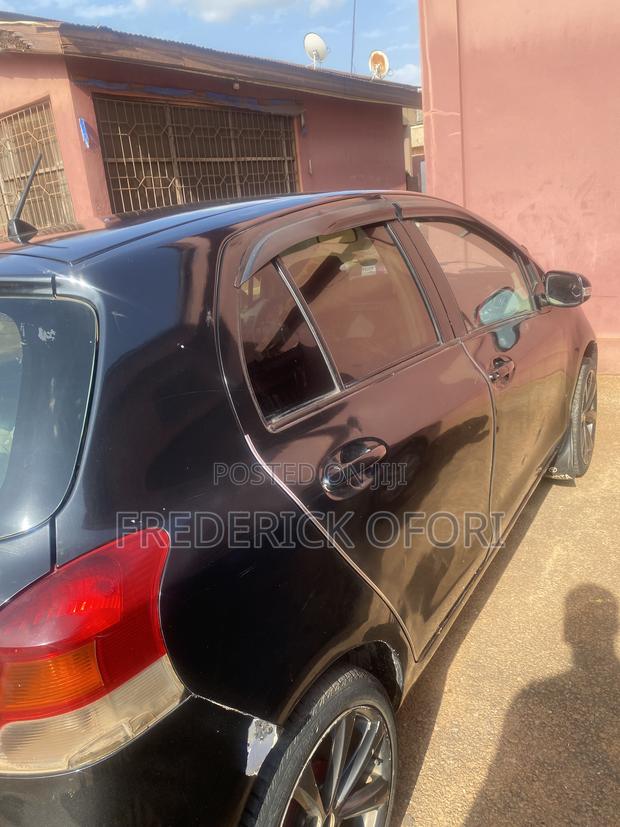 Toyota Vitz 1.3 AWD 3dr 2009 Black