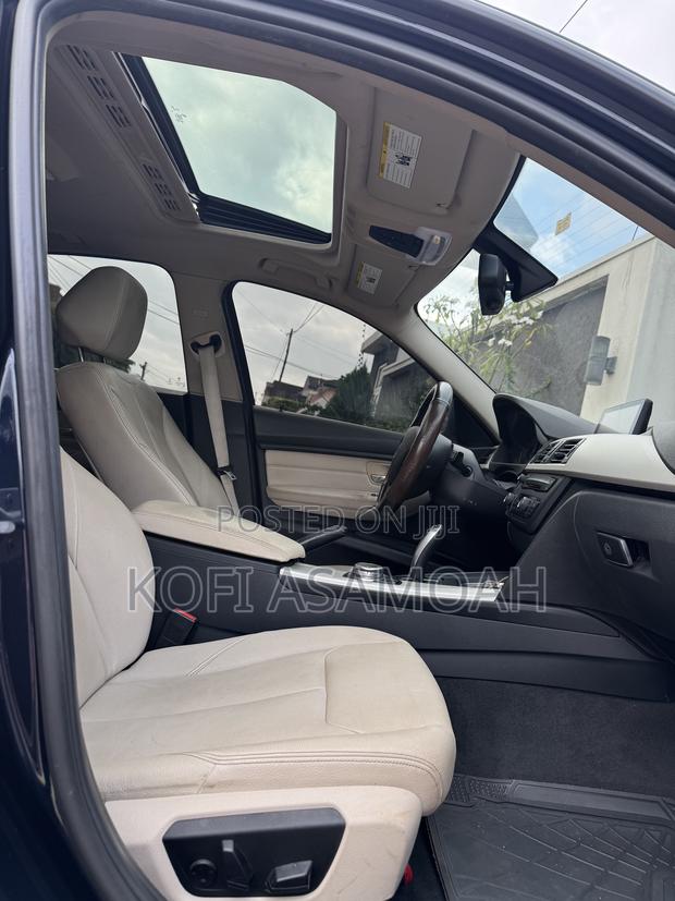 BMW 320i Sedan RWD 2015 Blue