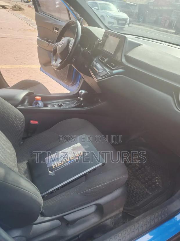 Toyota C-HR XLE Prermium FWD (2.0L 4cyl 2AM) 2018 Blue