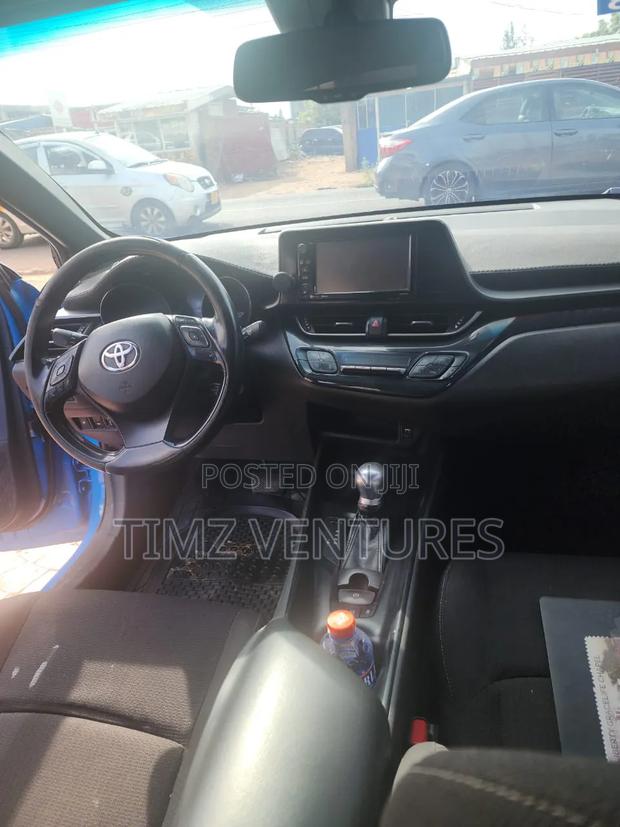Toyota C-HR XLE Prermium FWD (2.0L 4cyl 2AM) 2018 Blue