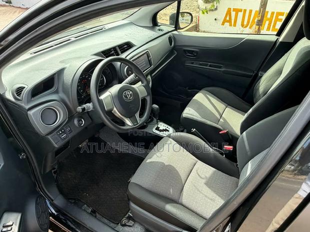 Toyota Vitz 1.3 AWD 5dr 2013 White