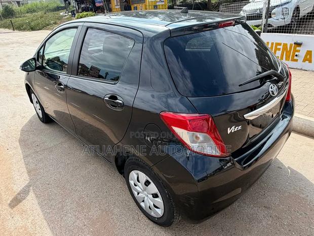 Toyota Vitz 2013 Black