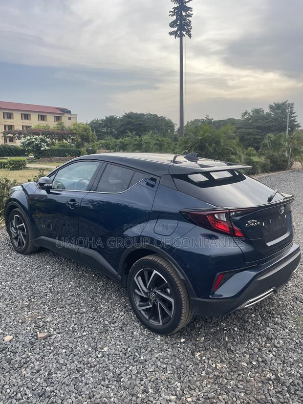 Toyota C-HR 2023 Blue