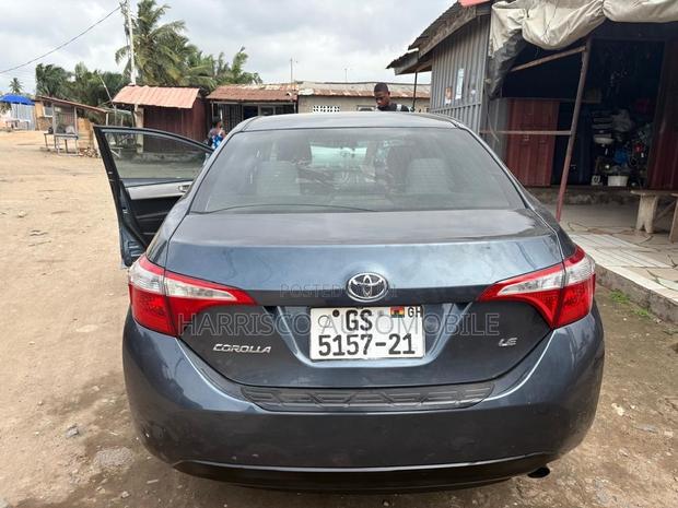 Toyota Corolla LE 4dr Sedan (1.8L 4cyl CVT) 2015 Gray
