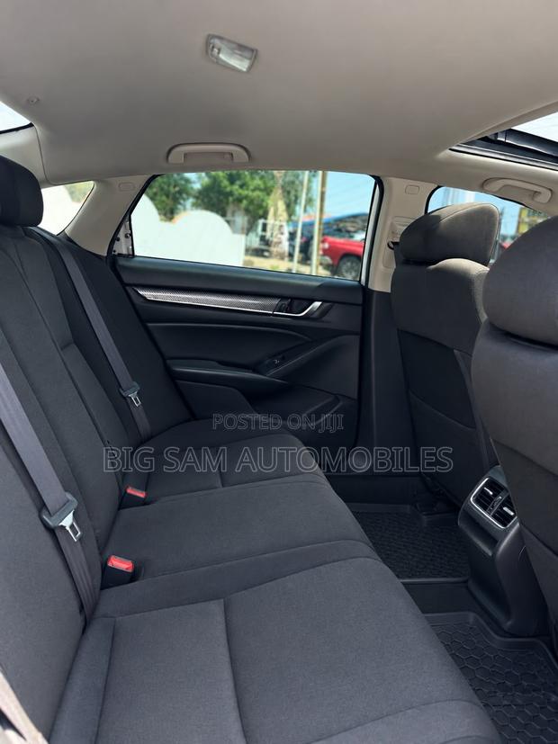 Honda Accord EX 2018 White