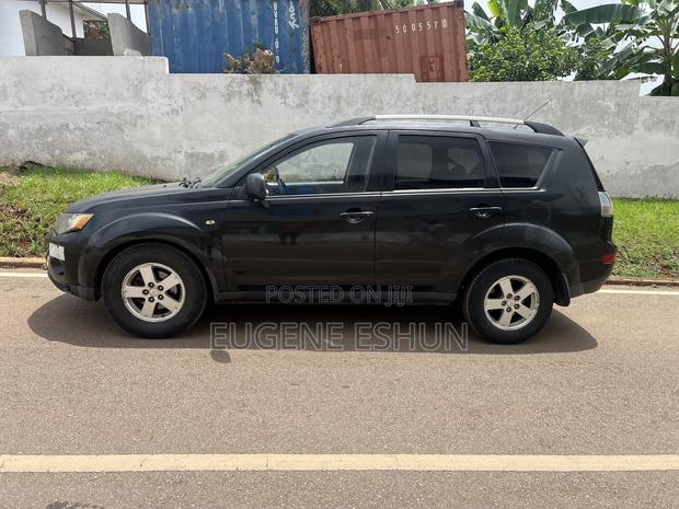 Mitsubishi Outlander 2010 Black