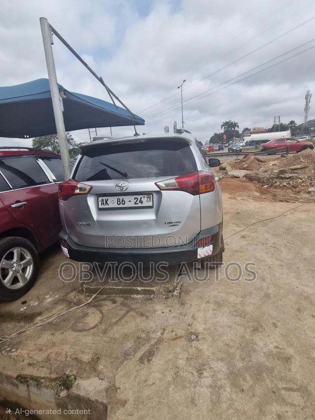 Toyota RAV4 Limited 4dr SUV AWD (2.5L 4cyl 6A) 2015 Gray