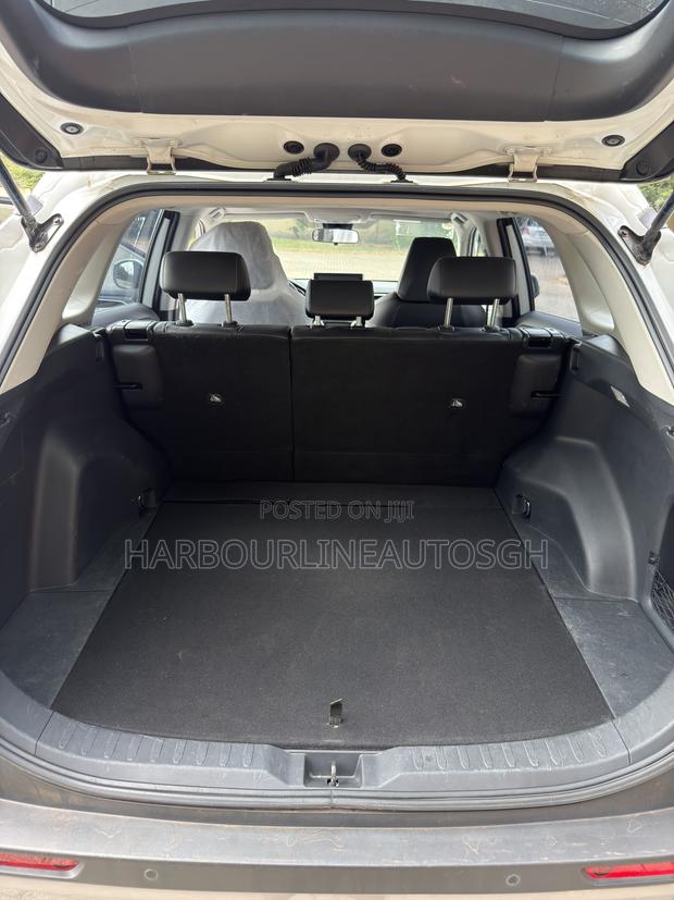 Toyota RAV4 2023 White