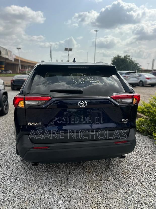 Toyota RAV4 2022 Black