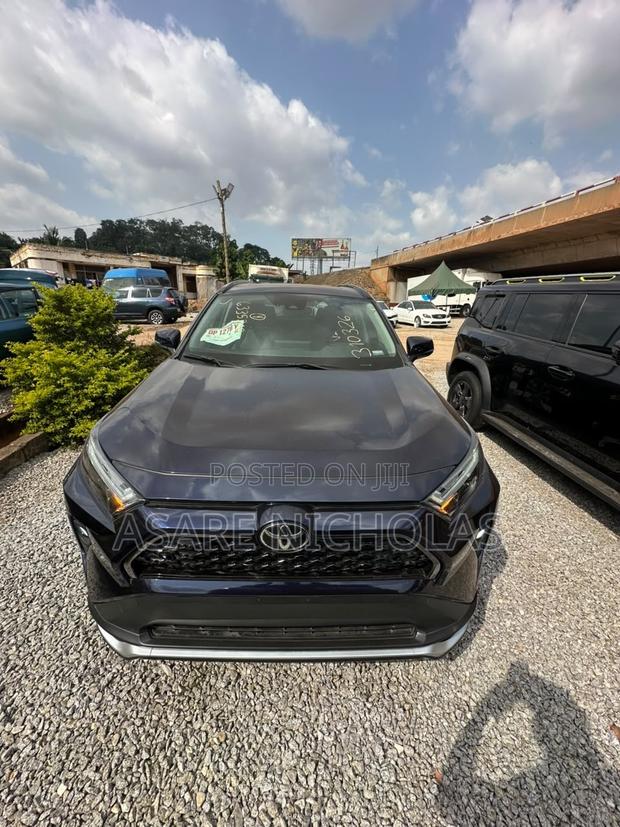 Toyota RAV4 2022 Black