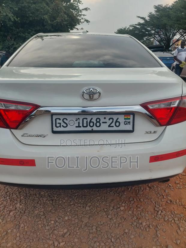 Toyota Camry XLE 4dr Sedan (2.5L 4cyl 6A) 2015 White