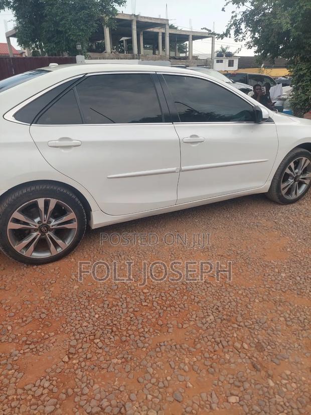 Toyota Camry XLE 4dr Sedan (2.5L 4cyl 6A) 2015 White