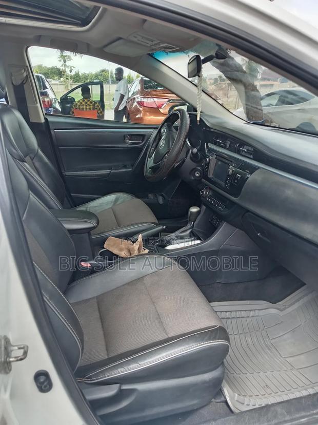 Toyota Corolla S 4dr Sedan (1.8L 4cyl CVT) 2015 White