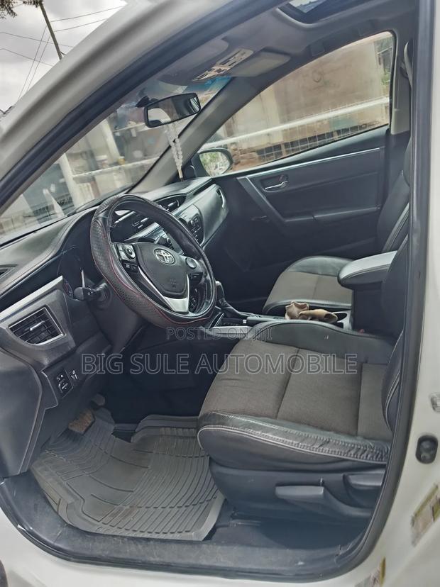 Toyota Corolla S 4dr Sedan (1.8L 4cyl CVT) 2015 White