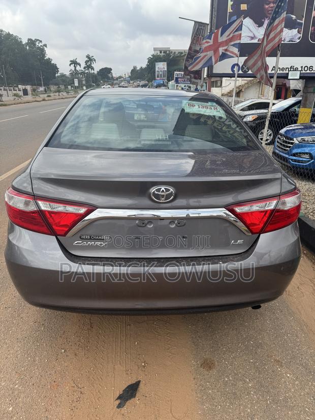 Toyota Camry 2016 Gray