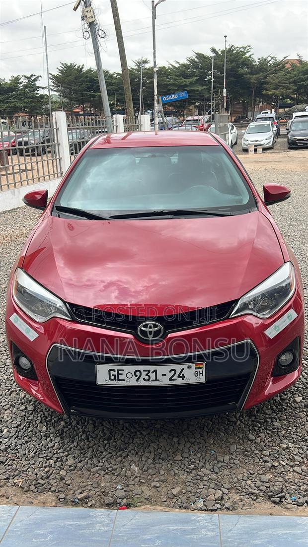 Toyota Corolla S 4dr Sedan (1.8L 4cyl CVT) 2016 Red