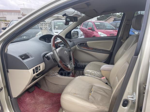 Toyota Vios 2010 Gold