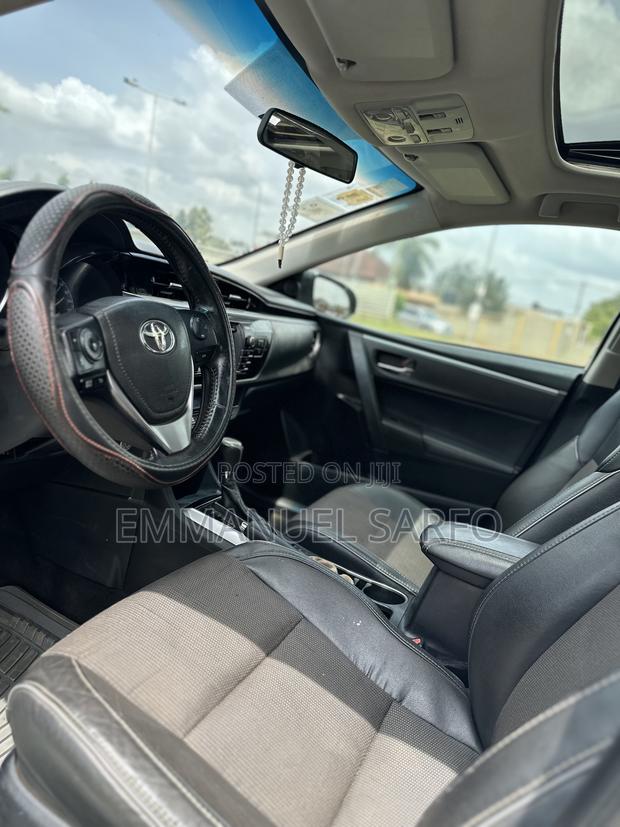 Toyota Corolla S 4dr Sedan (1.8L 4cyl CVT) 2015 White