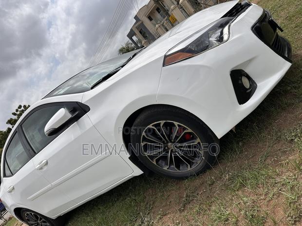 Toyota Corolla S 4dr Sedan (1.8L 4cyl CVT) 2015 White