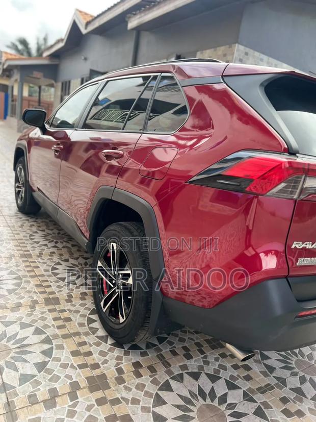 Toyota RAV4 2020 Burgundy