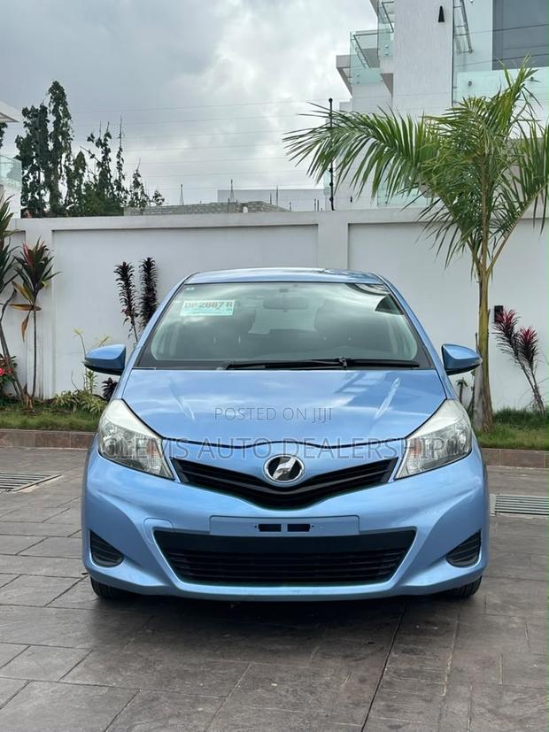 Toyota Vitz 2014 Blue