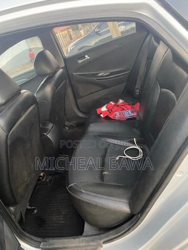 Hyundai Sonata Limited 2.0T Sedan (2.0L 4cyl 6A) 2012 Silver