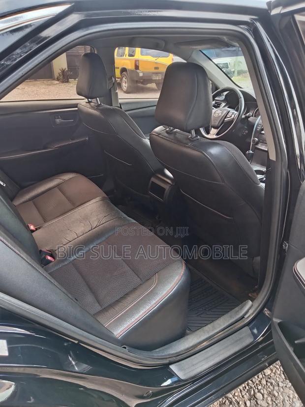 Toyota Camry SE 4dr Sedan (2.5L 4cyl 6A) 2016 Black