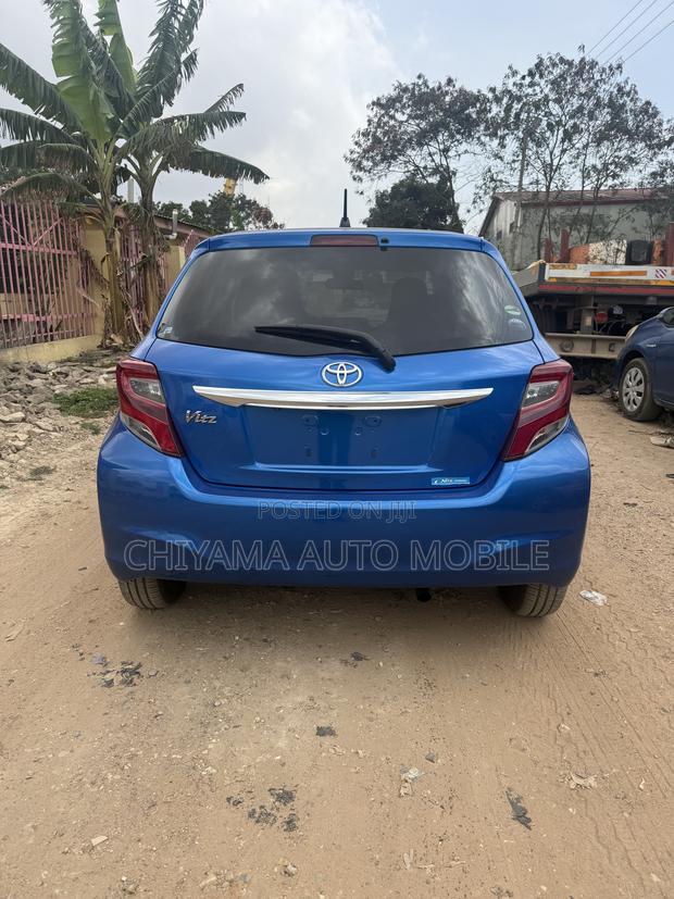 Toyota Vitz 2015 Blue