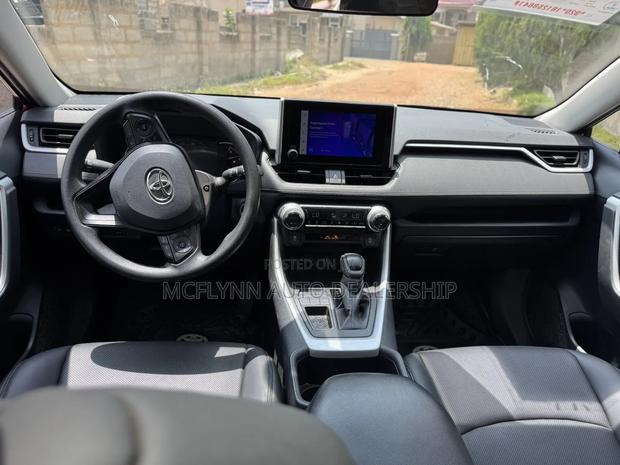 Toyota RAV4 XLE AWD 2024 Red