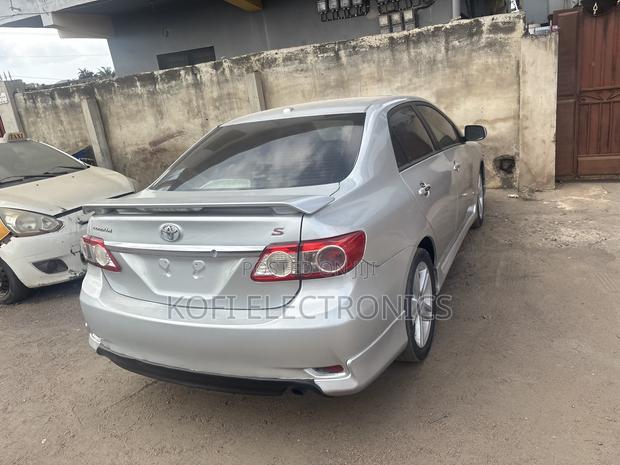 Toyota Corolla S 4dr Sedan (1.8L 4cyl 4A) 2013 Gray