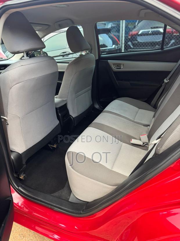 Toyota Corolla LE (1.8L 4cyl 2A) 2019 Red