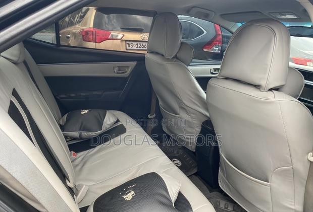 Toyota Corolla 2016 Black