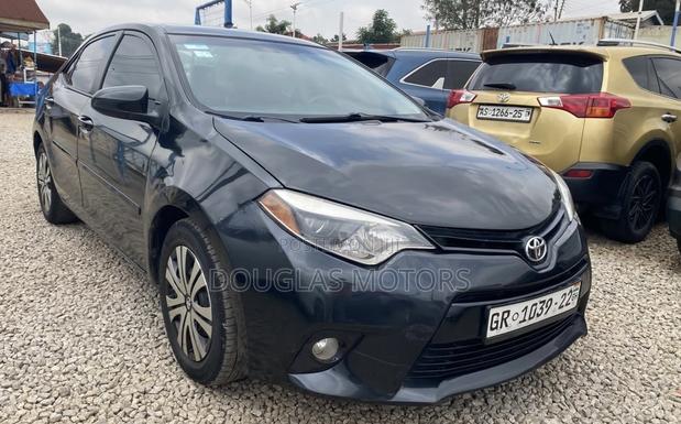 Toyota Corolla 2016 Black