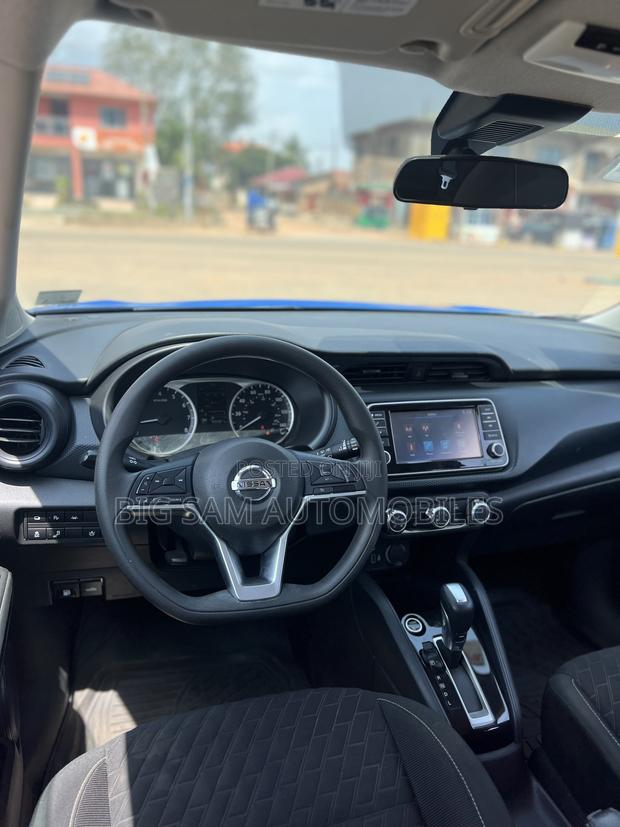 Nissan Kicks 2021 Blue