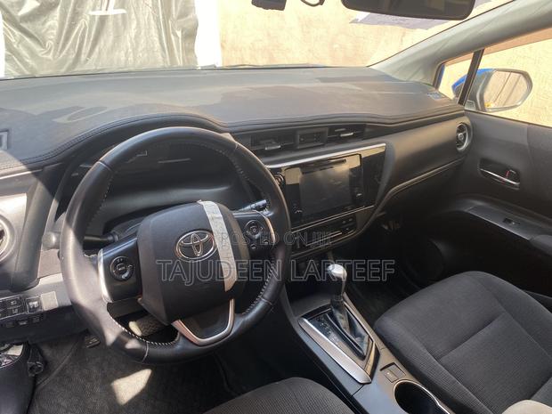 Toyota Sienta 1.5 FWD (6-seater) 2016 Blue