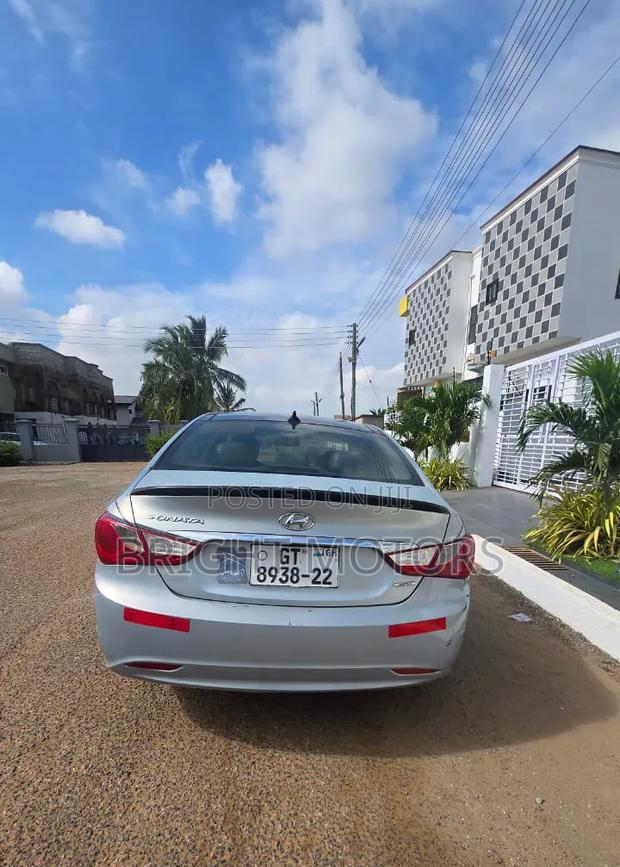 Hyundai Sonata Limited 2.0T Sedan (2.0L 4cyl 6A) 2013 Blue
