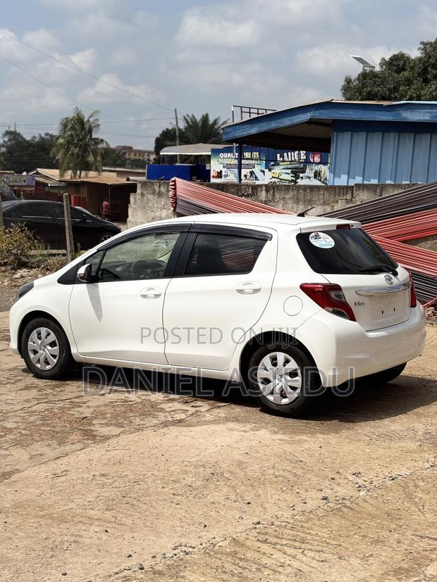 Toyota Vitz 1.3 AWD 3dr 2015 White