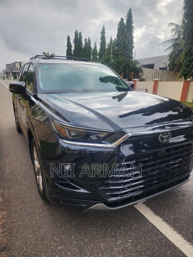 Toyota Grand Highlander Hybrid 2025 Black