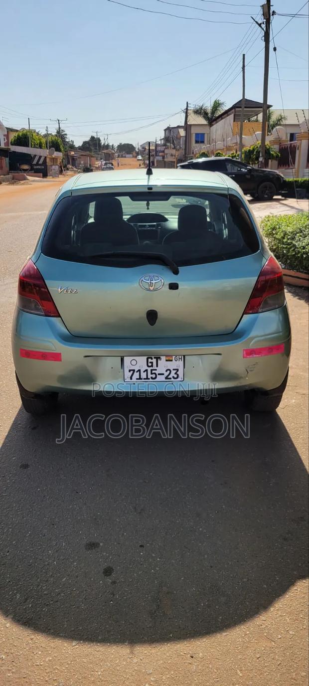 Toyota Vitz 2010 Green