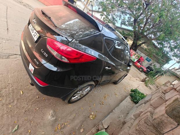 Hyundai Ix35 2012 Black