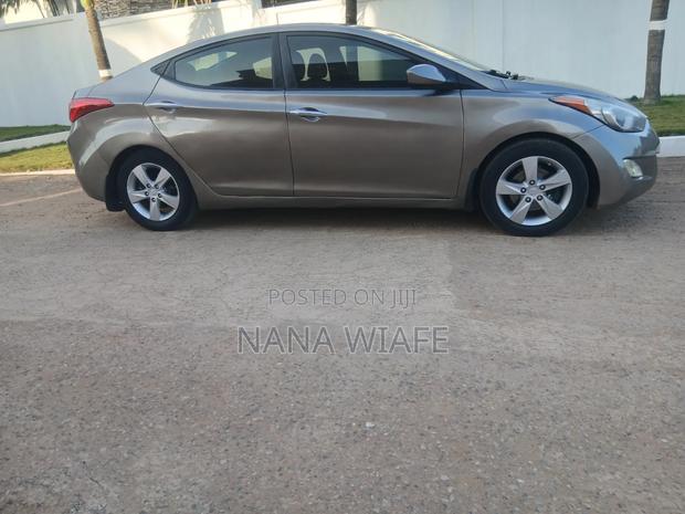 Hyundai Elantra 2013 Brown