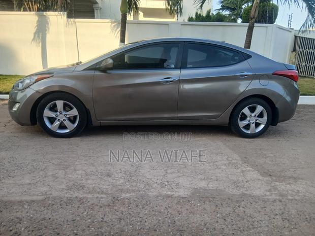 Hyundai Elantra 2013 Brown