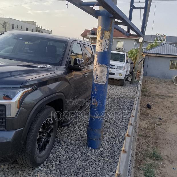 Toyota Tundra 2024 Gray