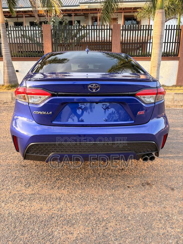 Toyota Corolla SE 2021 Blue