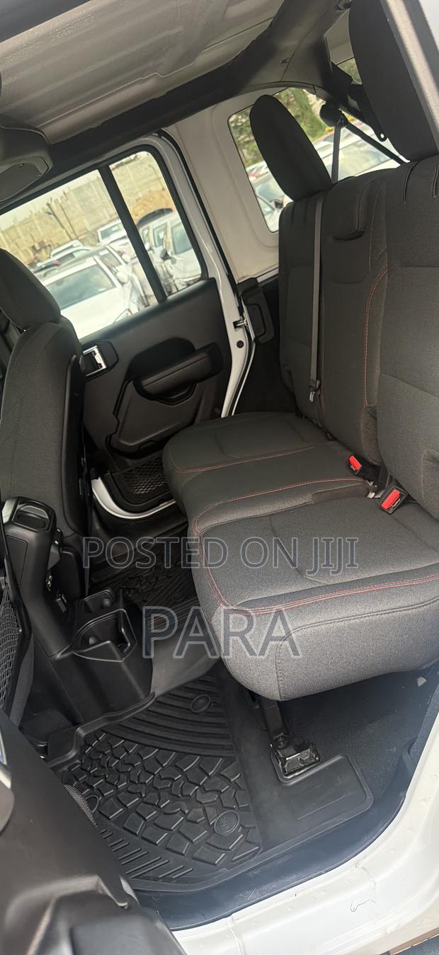 Jeep Wrangler 2024 White