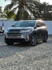 Toyota Highlander XLE 4x4 V6 (3.5L 6cyl 8A) 2018 Gray for sale