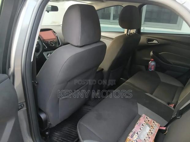 Ford Focus 2012 Gray