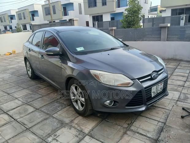 Ford Focus 2012 Gray