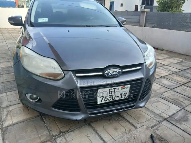 Ford Focus 2012 Gray